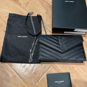YSL Wallet on Chain. Beautiful in ALMOST NEW condition!  Barely worn!